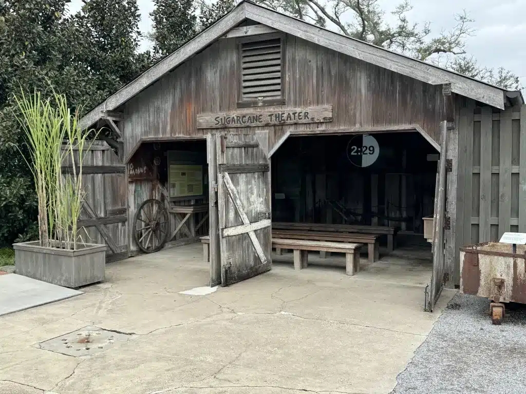 Oak Alley Plantation Tour: Sugarcane Theatre