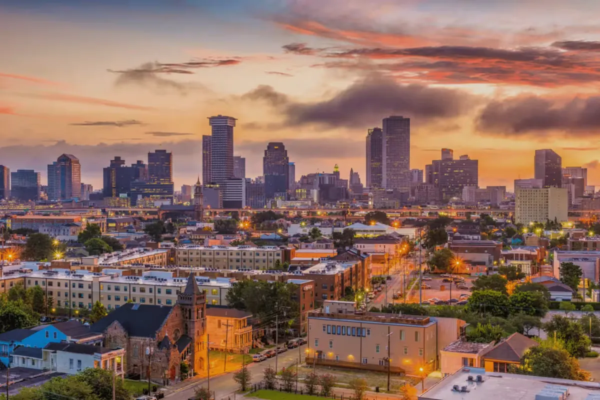 New Orleans skyline for the Big Easy city and ghost tour package