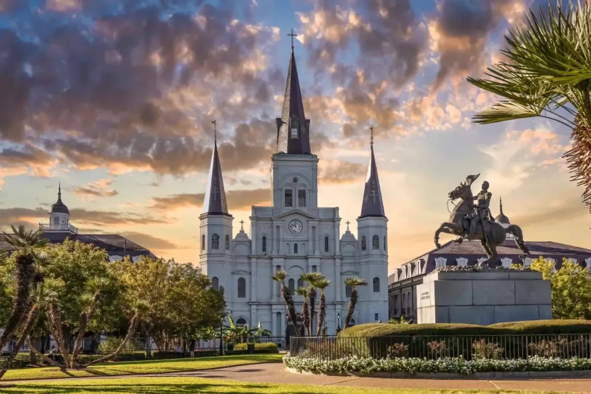 Jackson Square for the Oak Alley, Whitney, and French Quarter package